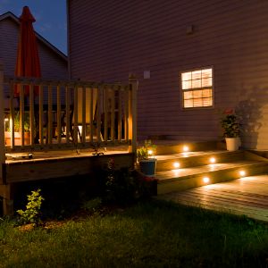 Garden-&-Deck-Lighting-img